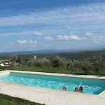 Lantgård La Casaccia Guelfi *