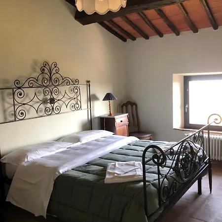 La Casaccia Guelfi Farm stay *